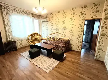 Уютен двустаен апартамент в централната част на гр. Хасково