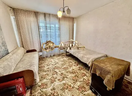 Тристаен апартамент в Орфей