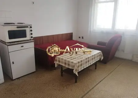 Тристаен апартамент в кв. Училищни гр. Хасково